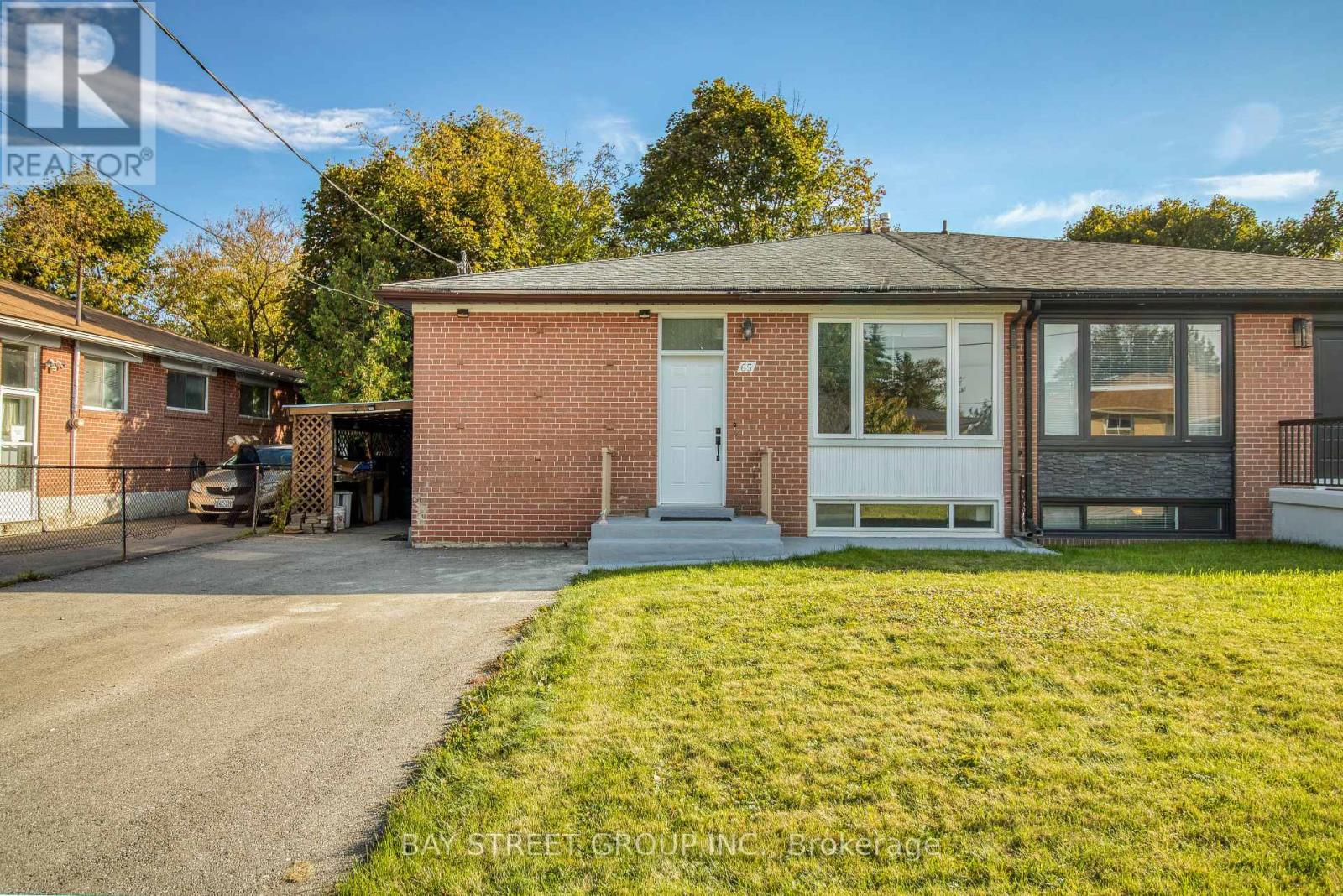 65 Davis Rd, Aurora, ON L4G 2B4