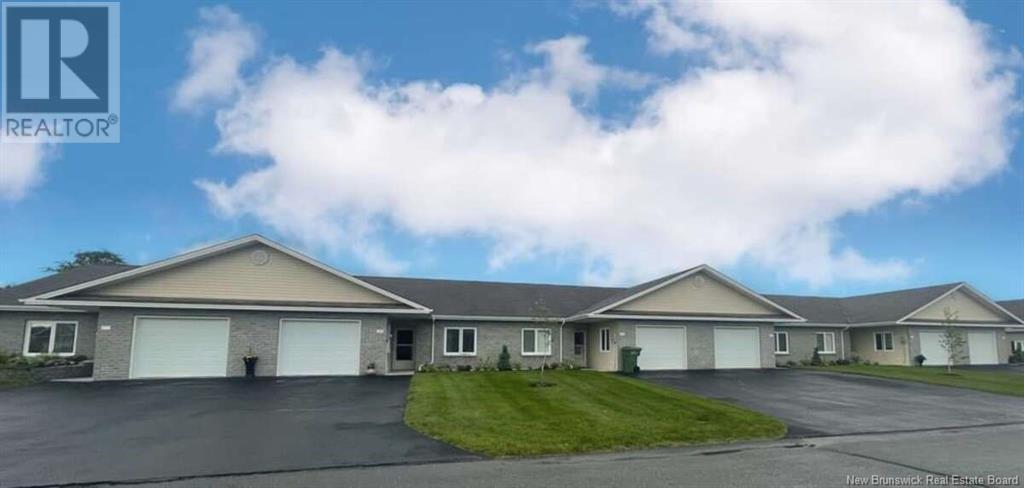 343-353 Mccormick St, Grand Falls, NB E3Y 3X8