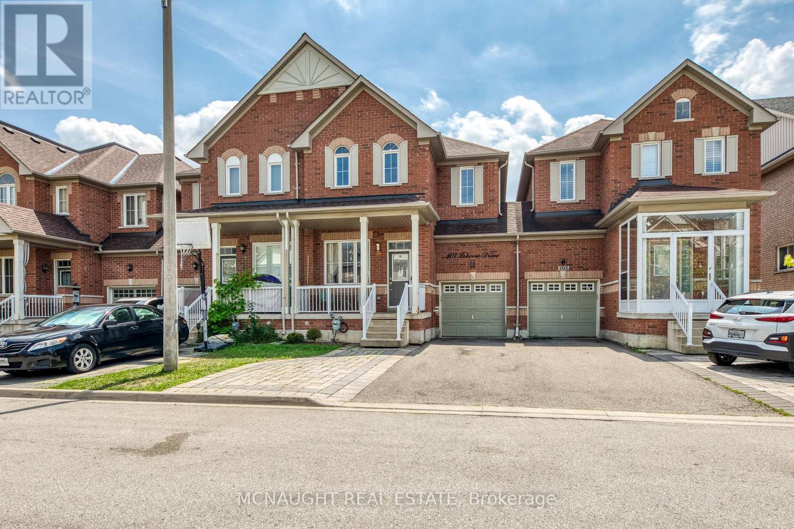 107 Lebovic Dr, Richmond Hill, ON L4E 5C1
