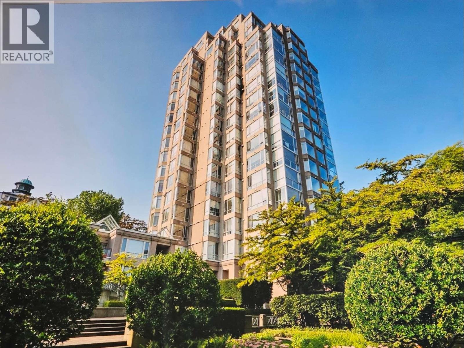 2668 Ash Street Unit 401, Vancouver, BC V5Z 4K4