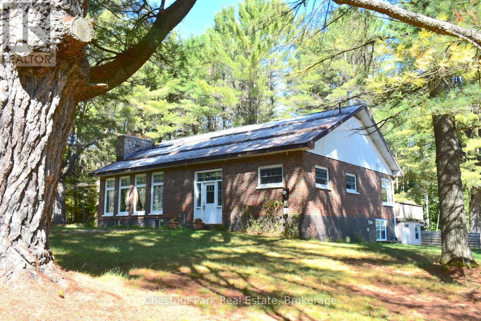 1258 Ravenscliffe Rd, Huntsville Chaffey, ON P1H 2N5