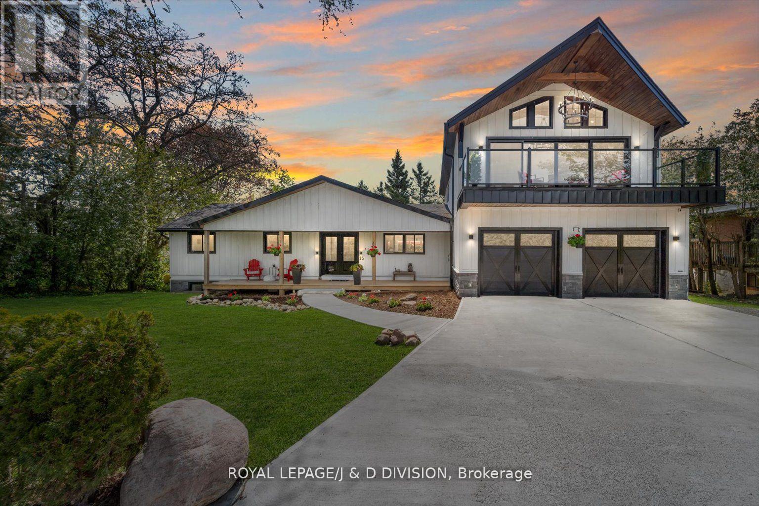 15 Malone Rd, Georgina, ON L0E 1L0