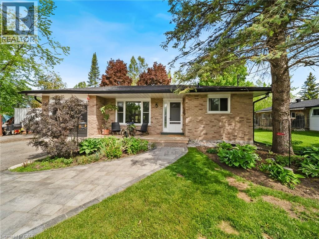 12 Easy St, Georgina, ON L0E 1N0