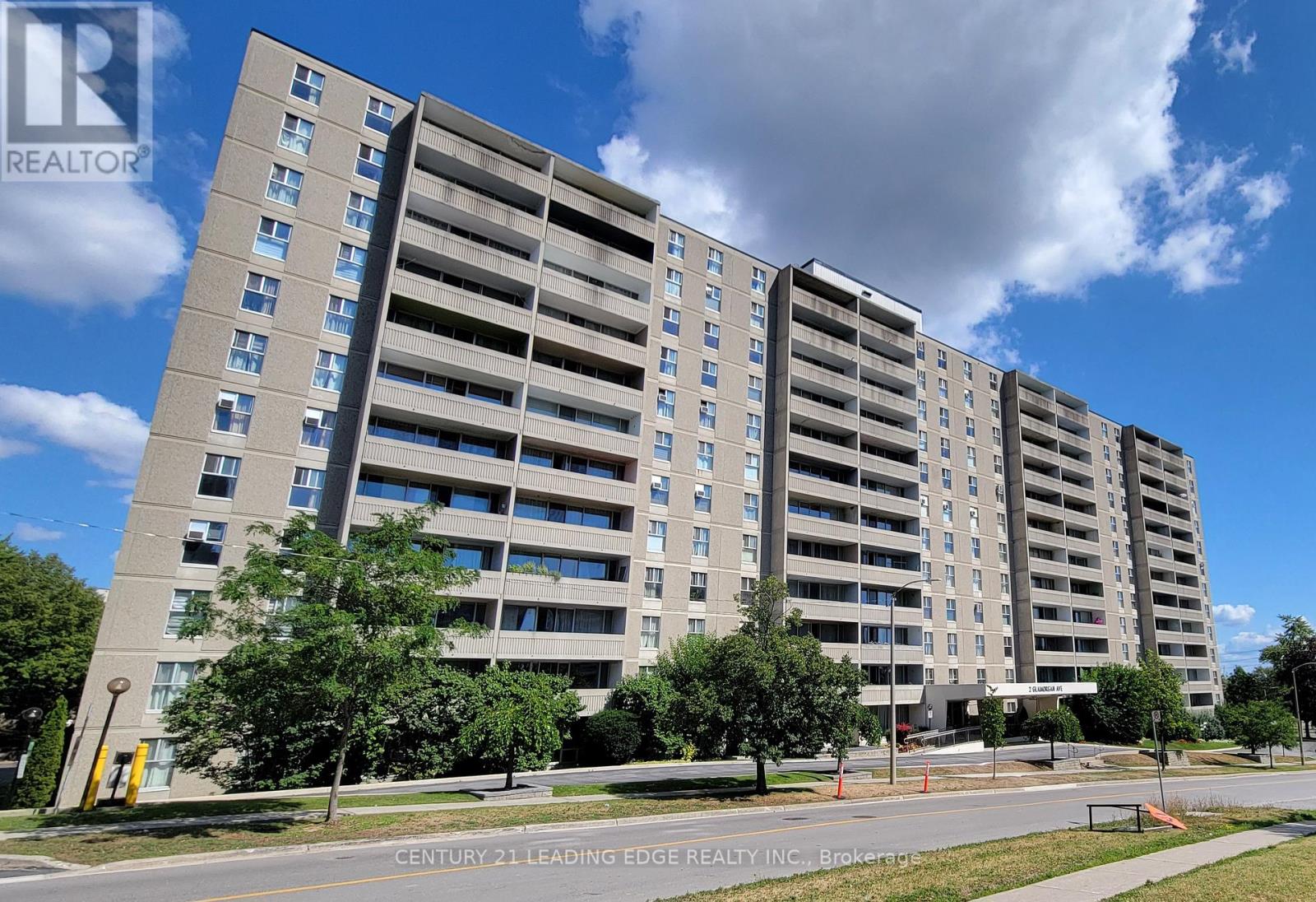 1005 2 Glamorgan Ave, Toronto, ON M1P 2M8