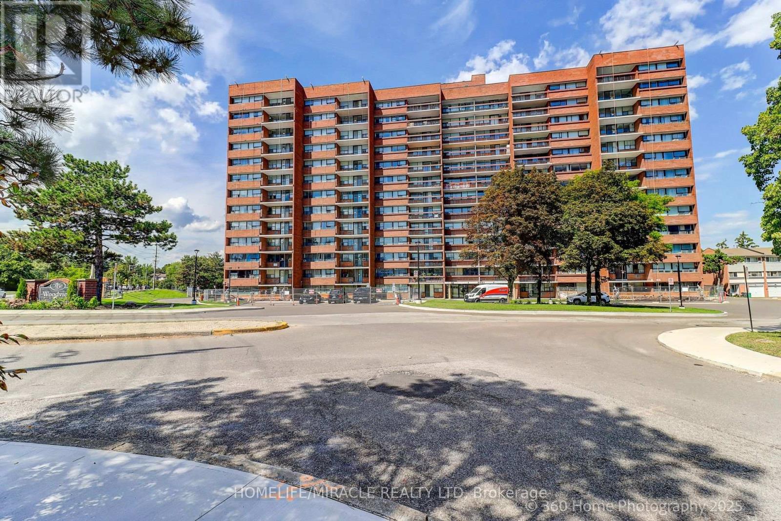409 3501 Glen Erin Dr, Mississauga, ON L5L 2E9