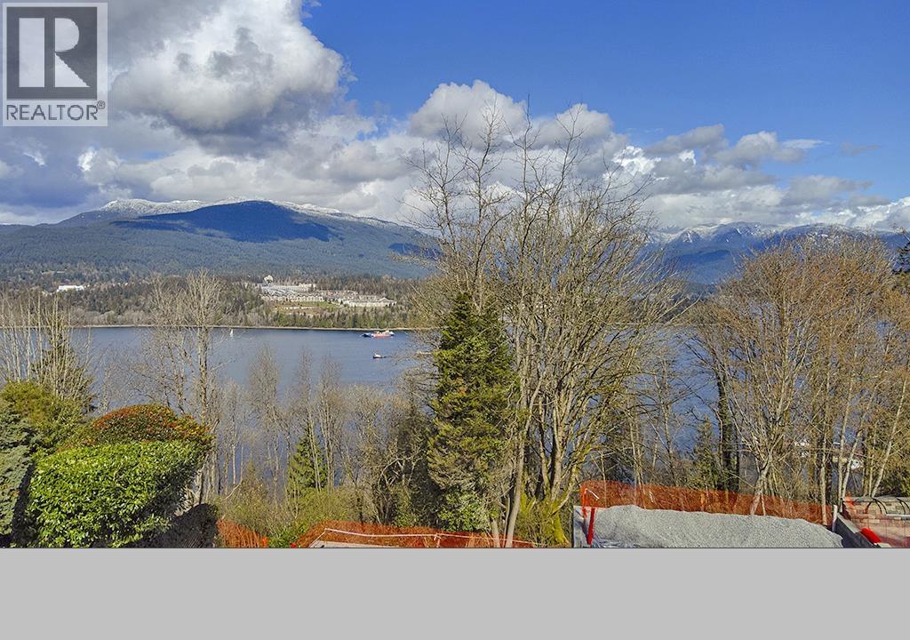 5645 Highfield Dr, Burnaby, BC V5B 1E4