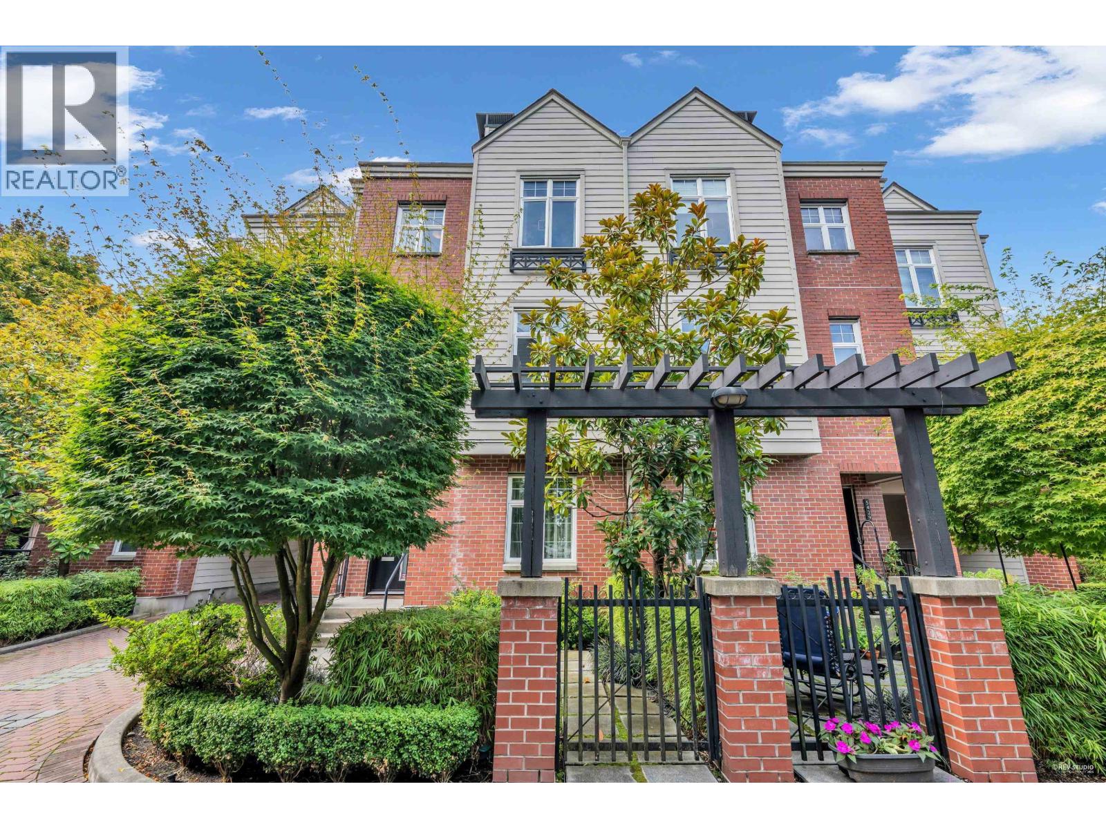 5431 Willow St, Vancouver, BC V5Z 3S3
