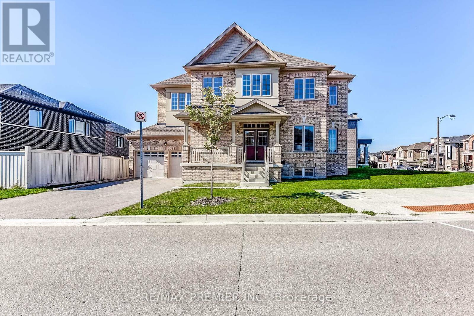 204 Sunnyridge Ave, Whitchurch-stouffville Stouffville, ON L4A 4W3