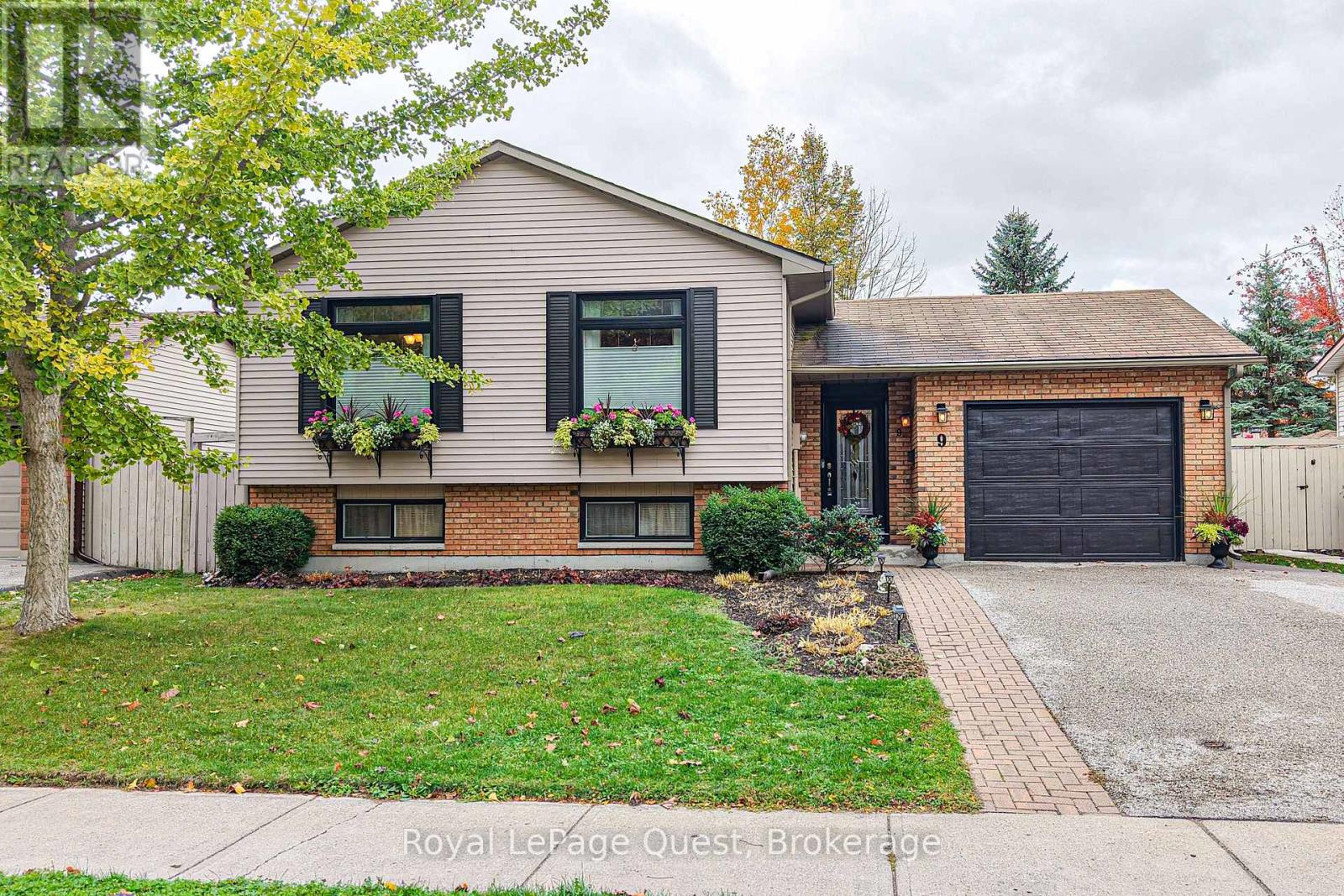 9 Marlisa Dr, Orillia, ON L3V 6Z5