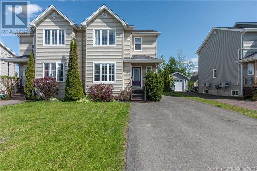 30 Christopher Cres, Moncton, NB E1G 0A5
