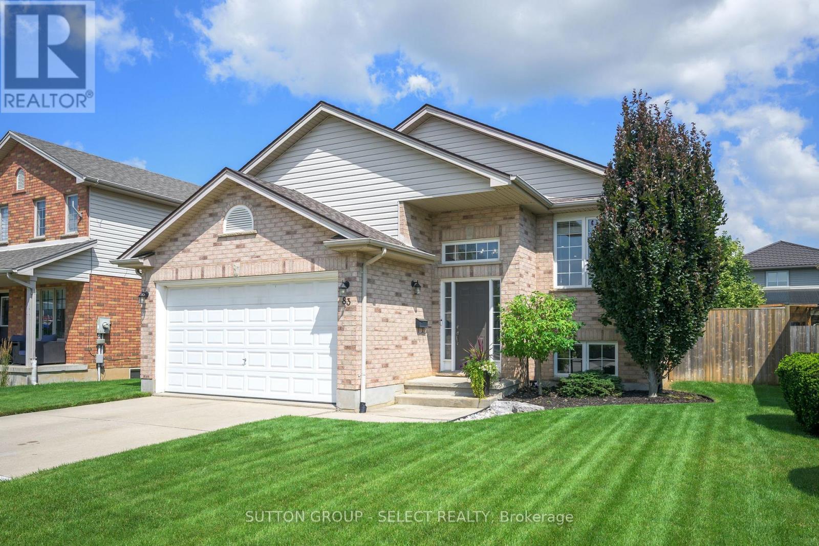 83 Middlesex Dr, Strathroy-Caradoc, ON N7G 2K2