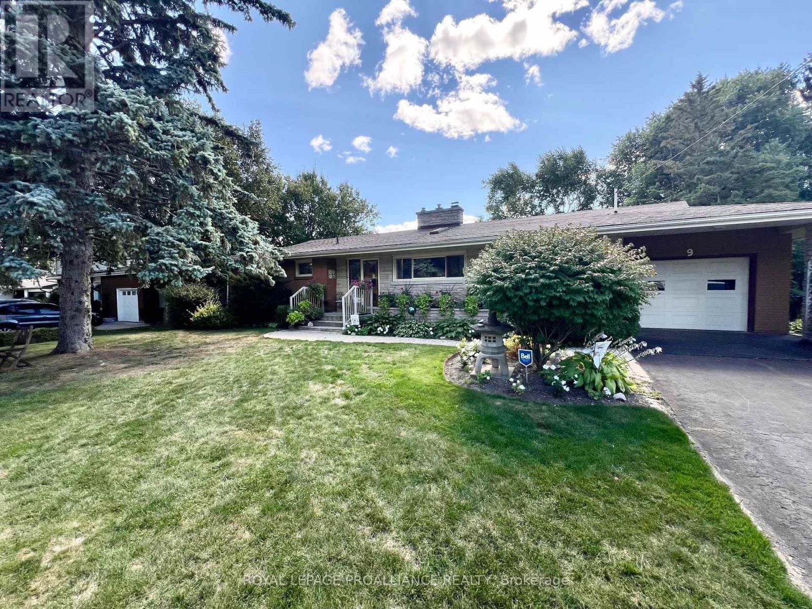 9 Sunset Dr, Belleville, ON K8N 1Y4