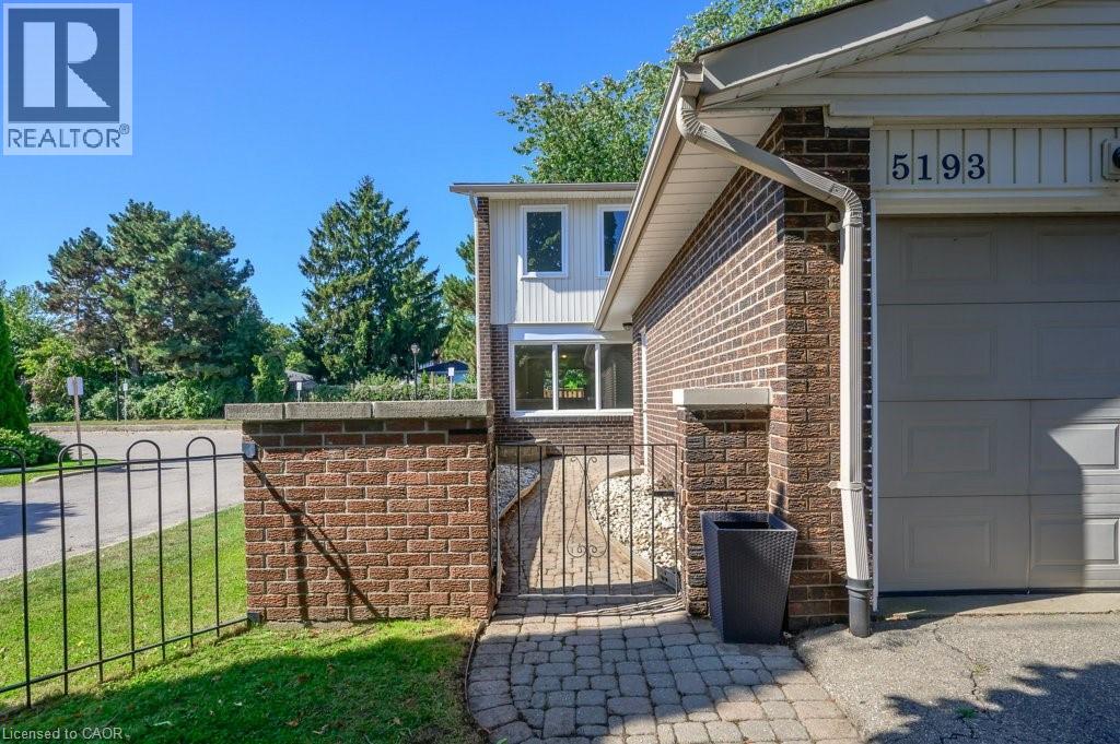 5193 Banting Ct, Burlington, ON L7L 2Z4