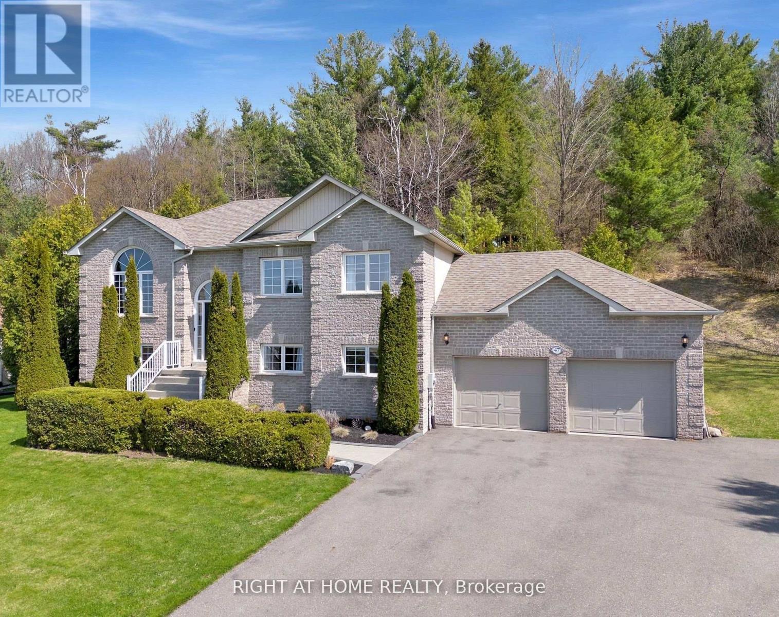 47 Meadowland Dr, Hamilton, ON K0K 1C0
