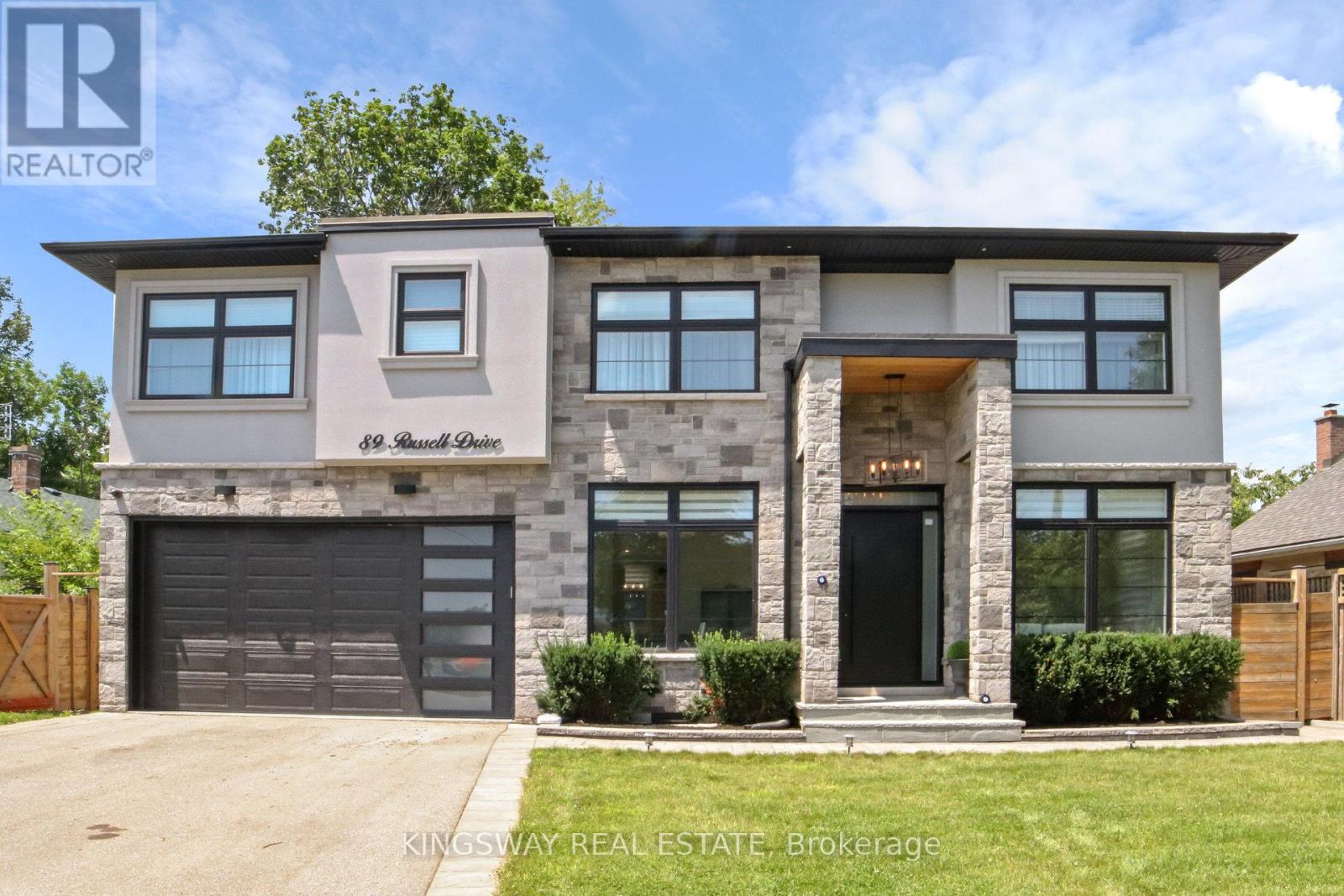 89 Russell Dr, Oakville, ON L6H 1L4