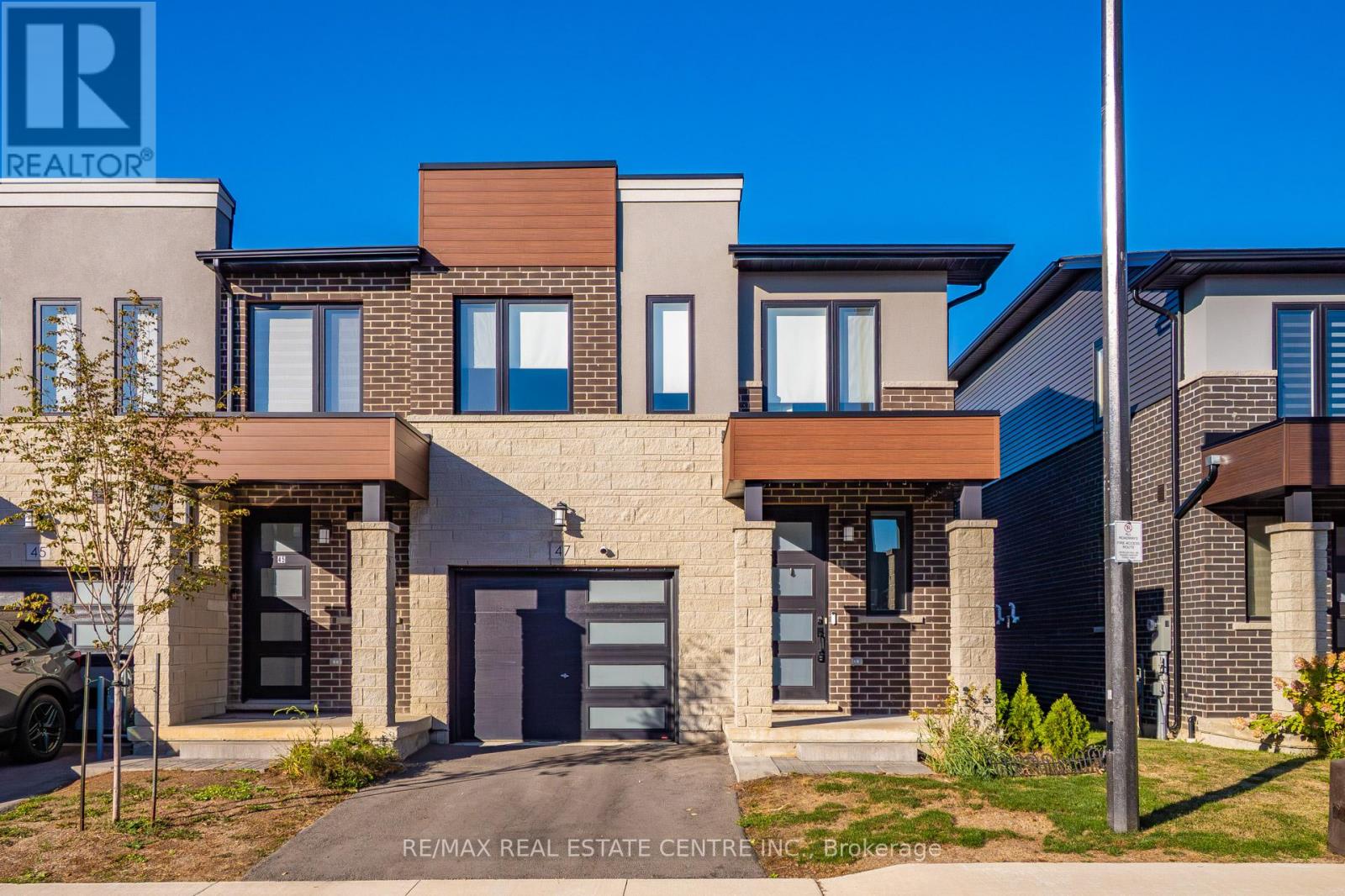 47 Bensley Ln, Hamilton, ON L9C 0E9