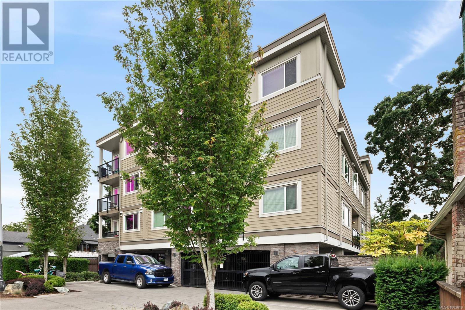 1615 Bay St Unit 404 St, Victoria, BC V8R 2B7