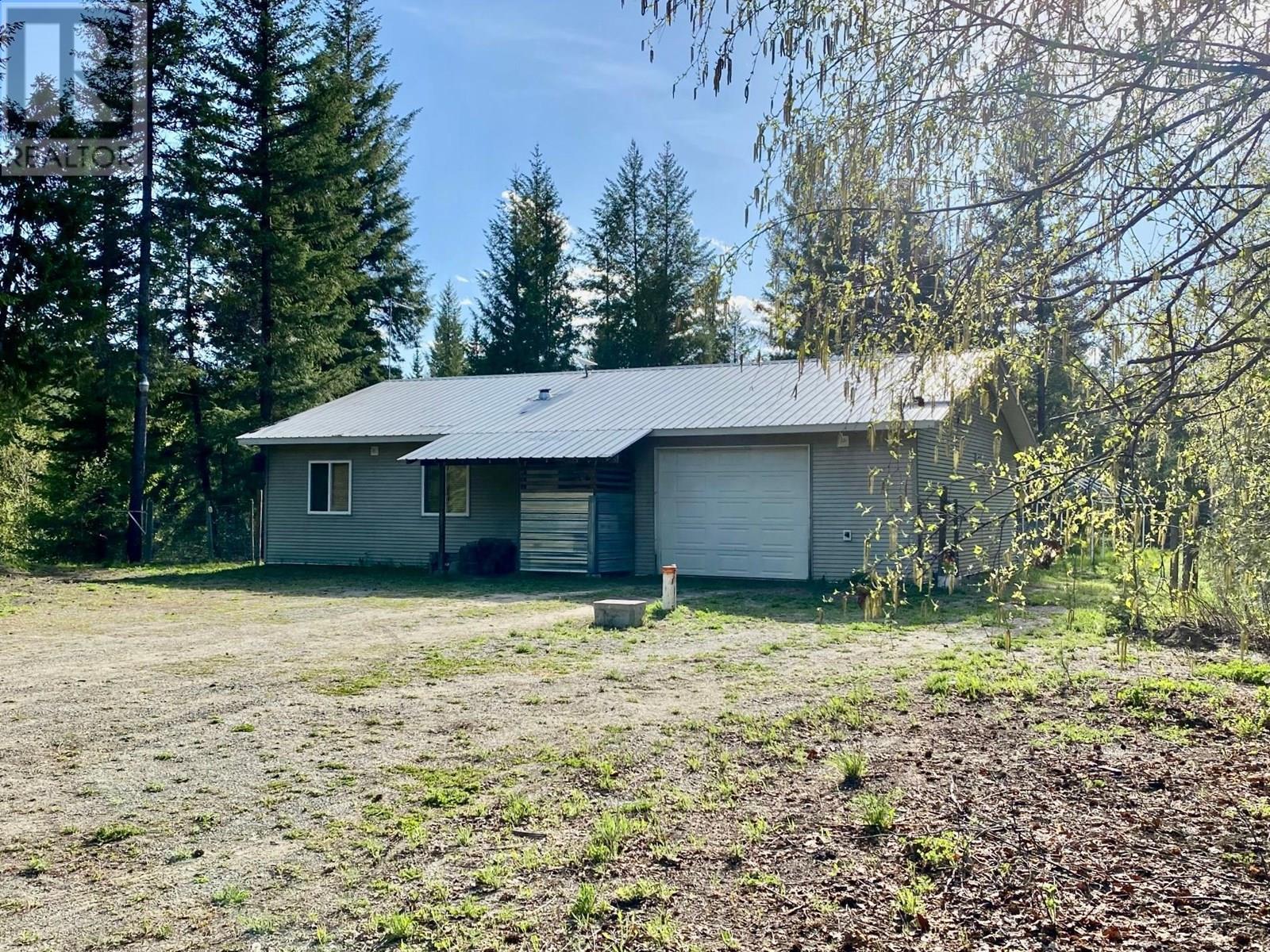3325 Barriere South Rd, Barriere, BC V0E 1E0