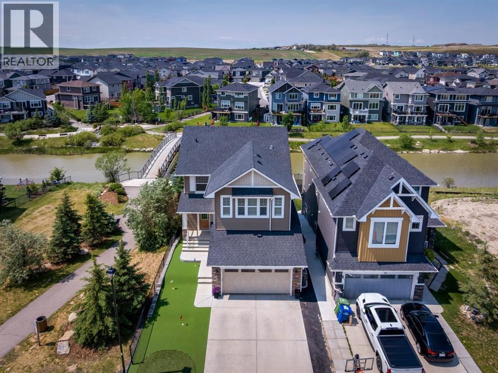 83 Baywater Rise SW, Airdrie, AB T4B 3V3