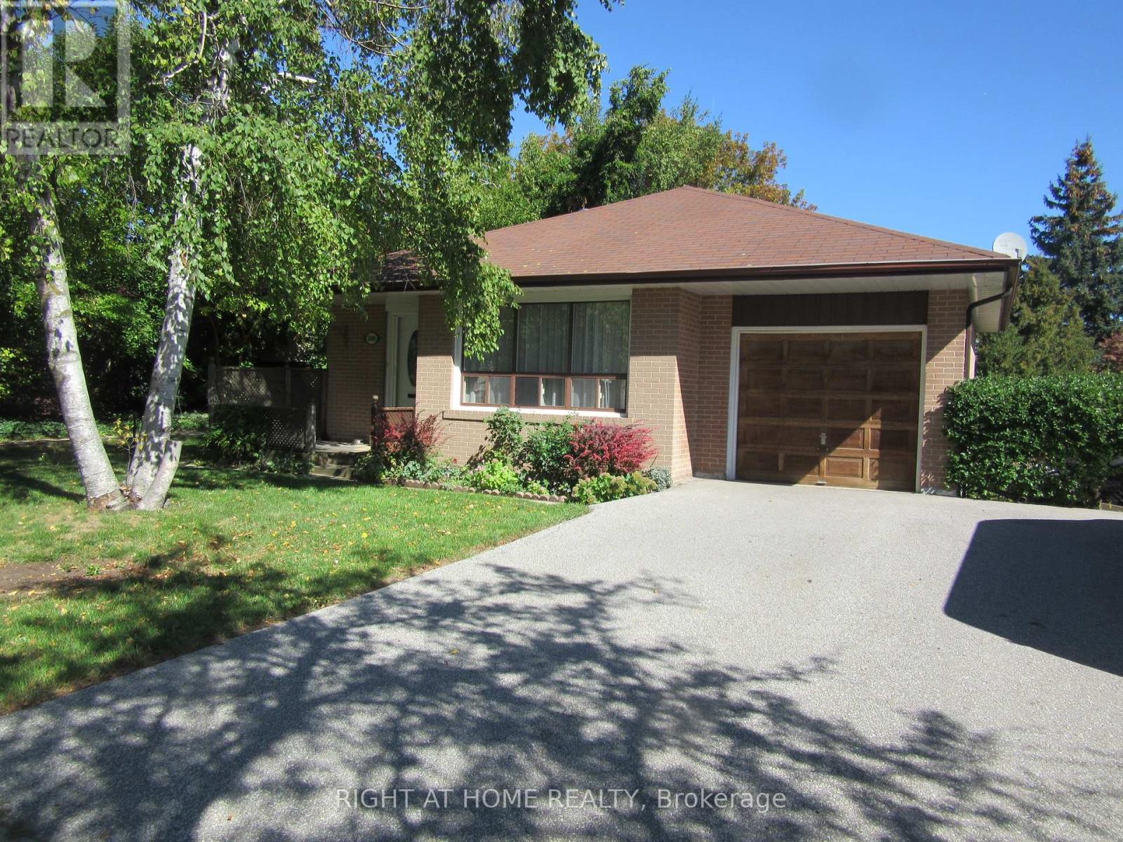 1588 Hobbs Cres, Mississauga, ON L5J 3R9