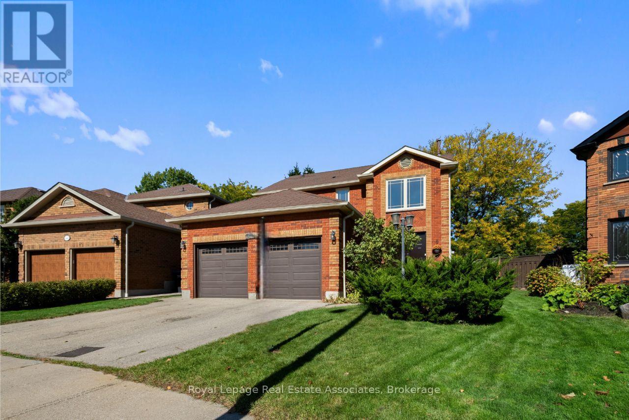 3439 Mulcaster Rd, Mississauga, ON L5L 5B1