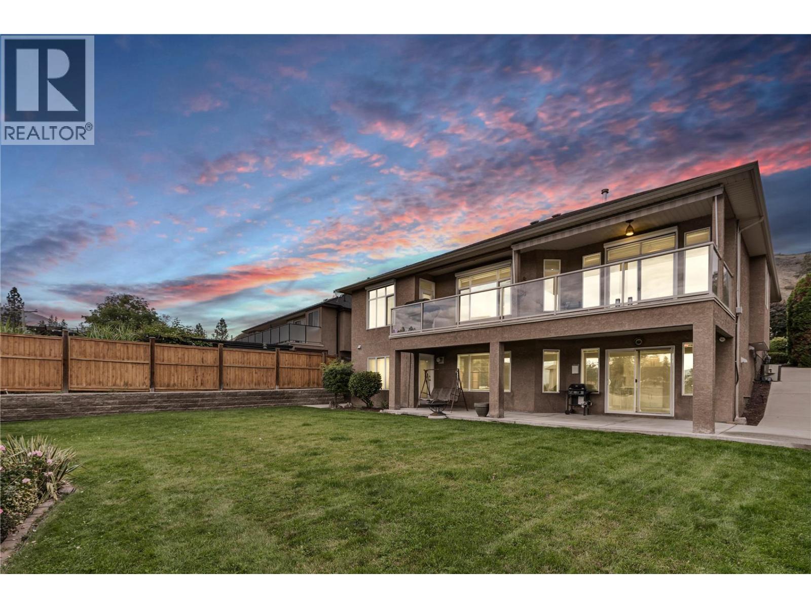 3276 Merlot Ct, West Kelowna, BC V4T 2W7