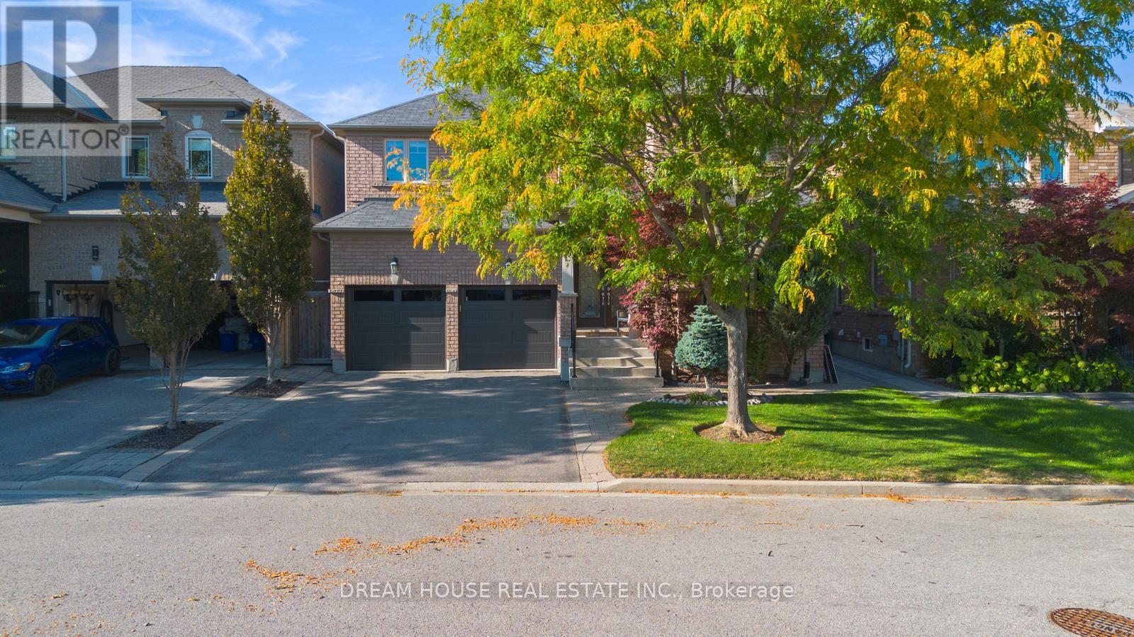 20 Heather Dr, Richmond Hill, ON L4E 0N3