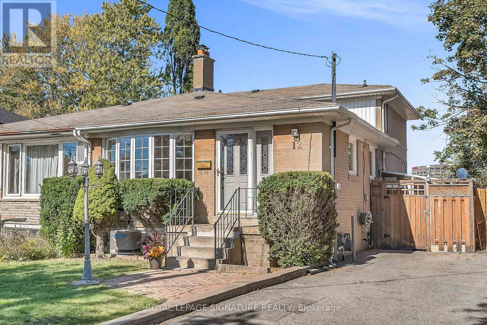 12 Slidell Cres, Toronto, ON M3A 2C4