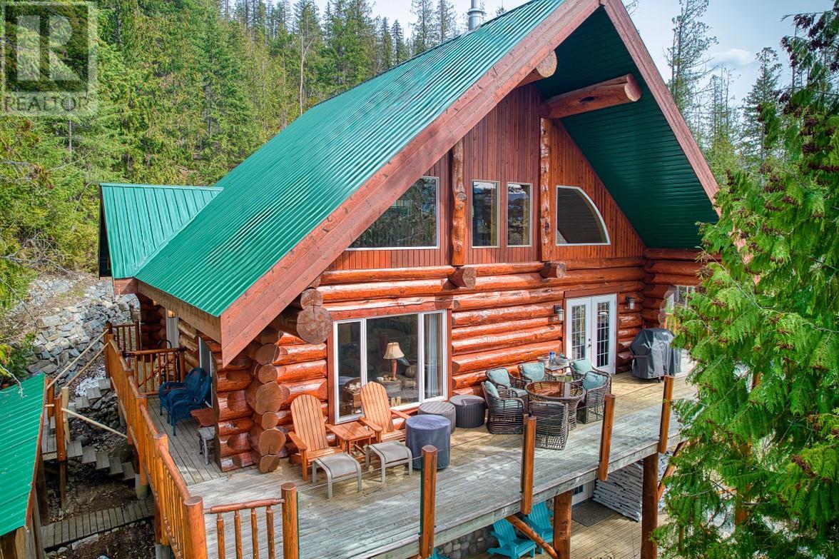 63 Walker Rd, Enderby, BC V0E 1V5