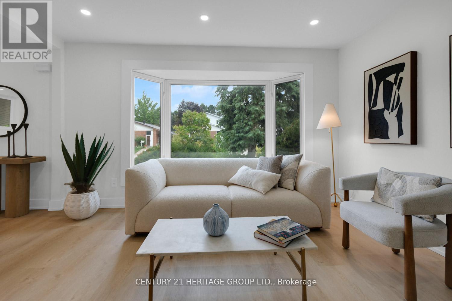 43 Howell Sq, Toronto Malvern, ON M1B 1C3