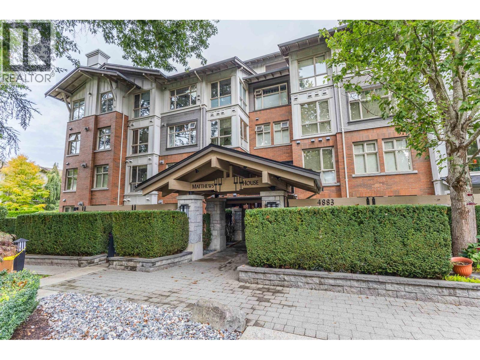 4883 Maclure Mews Unit 104, Vancouver, BC V6J 5M8