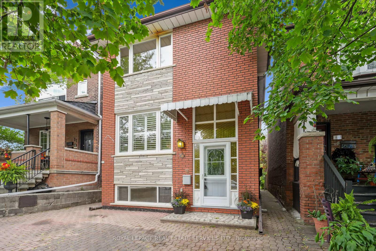29 Greenlaw Ave, Toronto, ON M6H 3V6
