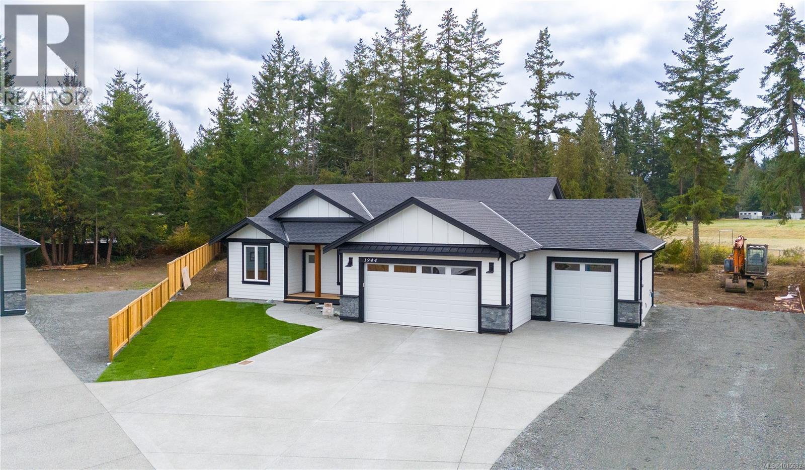 1944 Woobank Rd, Nanaimo, BC V9X 1H4