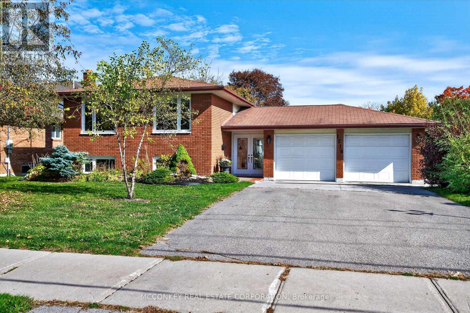 1216 Hilliard St Ward 5 St, Peterborough, ON K9H 7H9