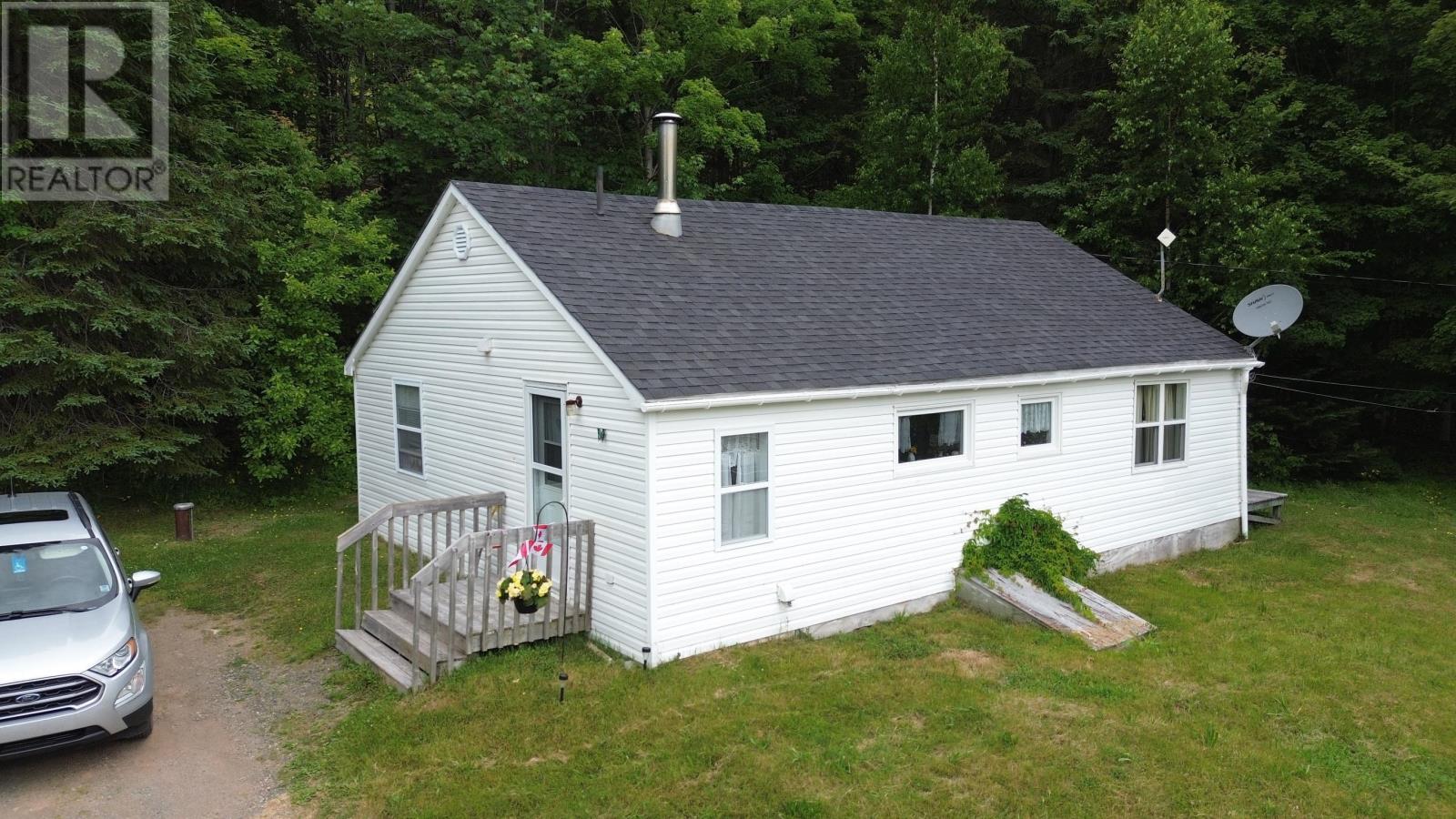 11301 Highway 105, Aberdeen, NS B0E 3M0