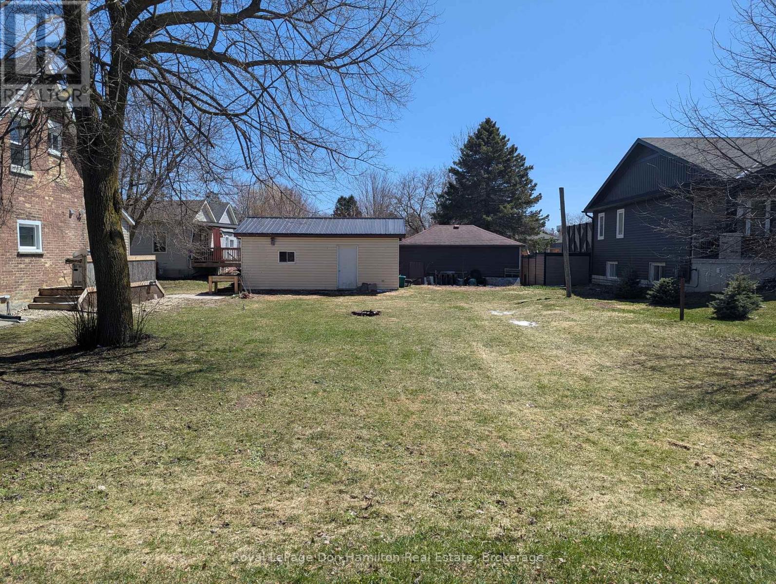 63 William St W, Minto, ON N0G 1Z0
