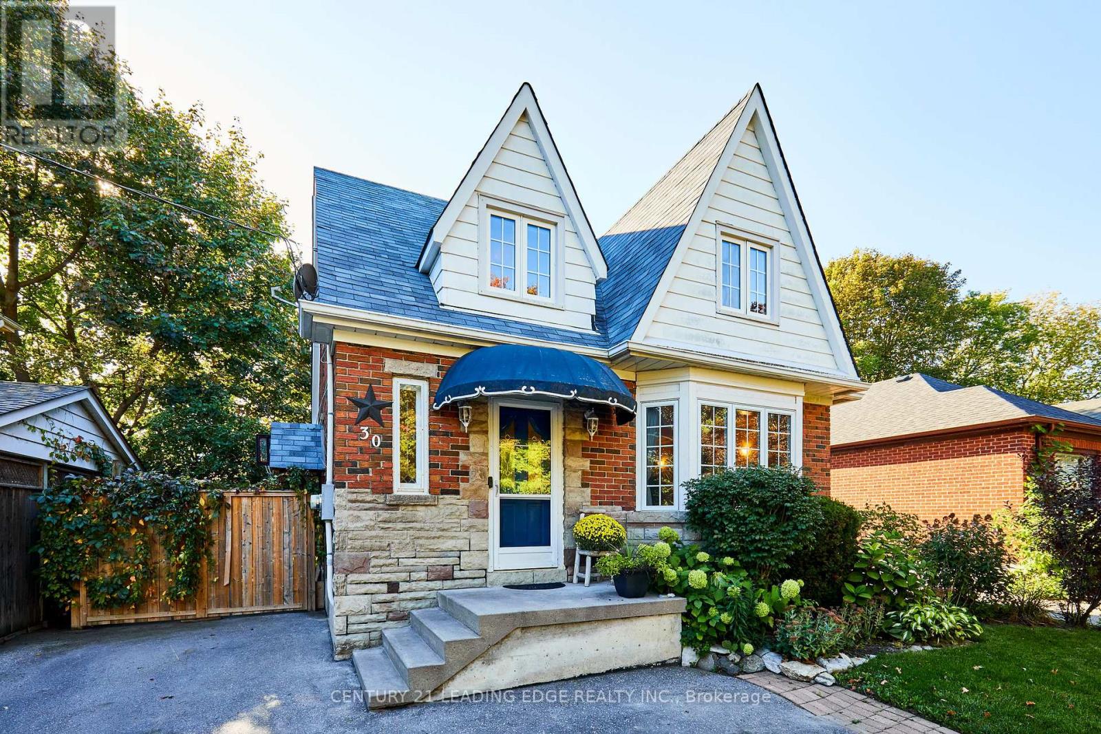 30 Cadillac Ave N, Oshawa, ON L1G 6B7