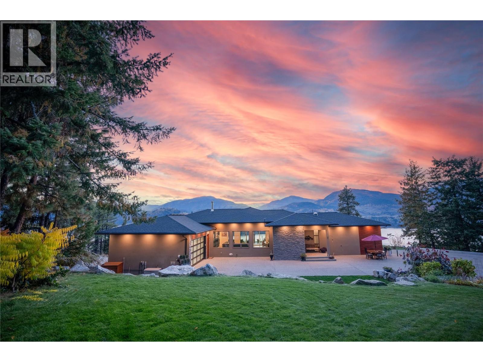 133 Christie Mtn Ln, Okanagan Falls, BC V0H 1R3