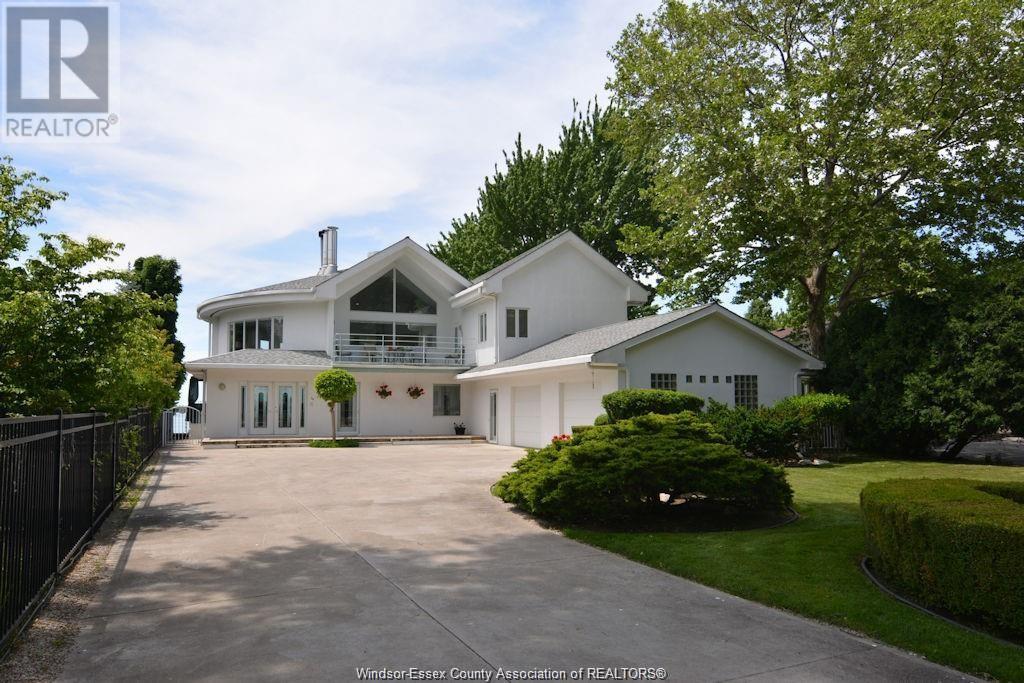 34 Laird, Amherstburg, ON N9V 1X5