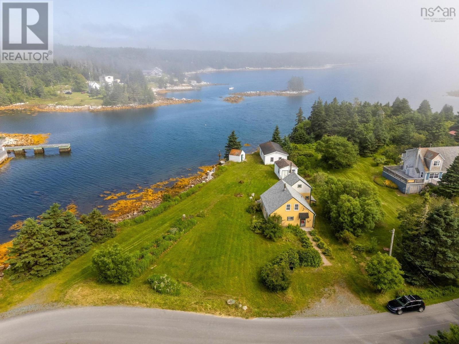 194 Paddys Head Rd, Indian Harbour, NS B3Z 3N8