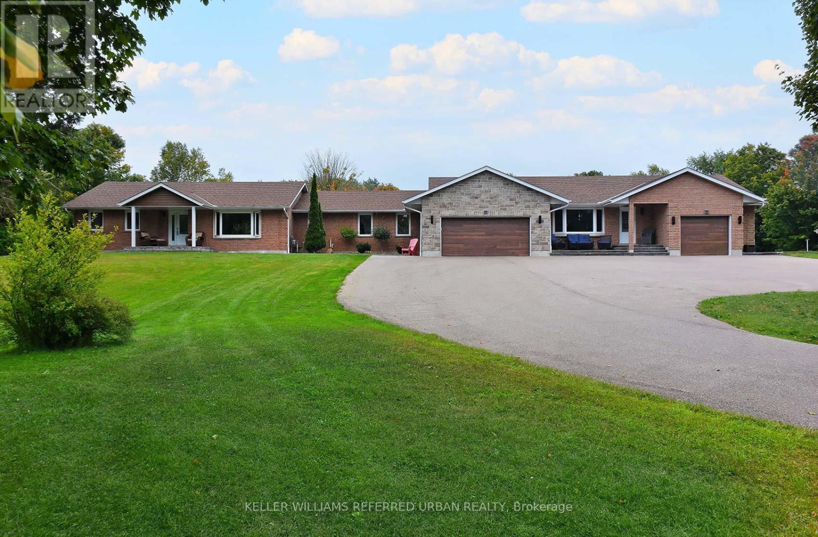 3243 St Johns Side Rd, Whitchurch-stouffville, ON L4A 2T6