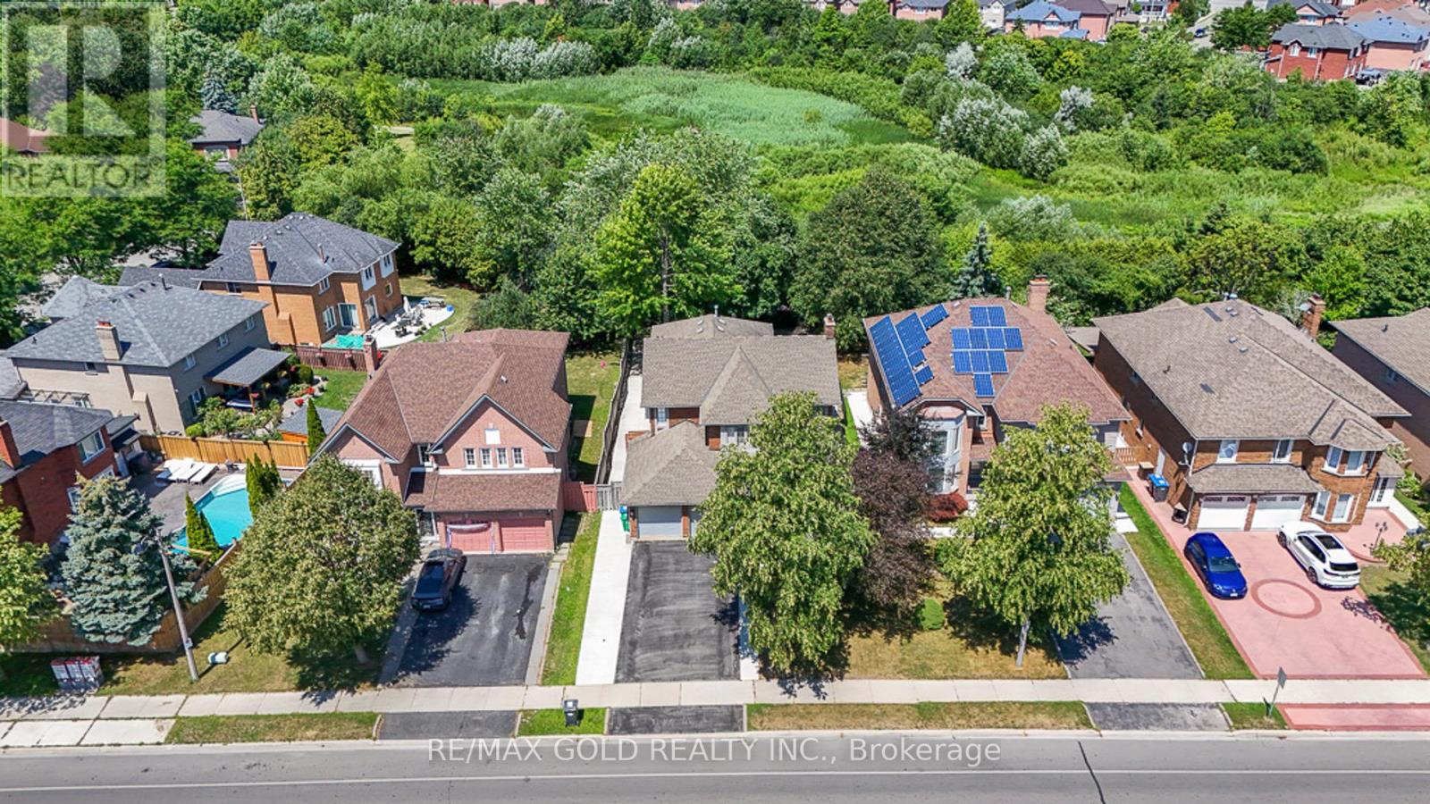 20 Mountainberry Rd, Brampton Sandringham-wellington, ON L6R 1J2