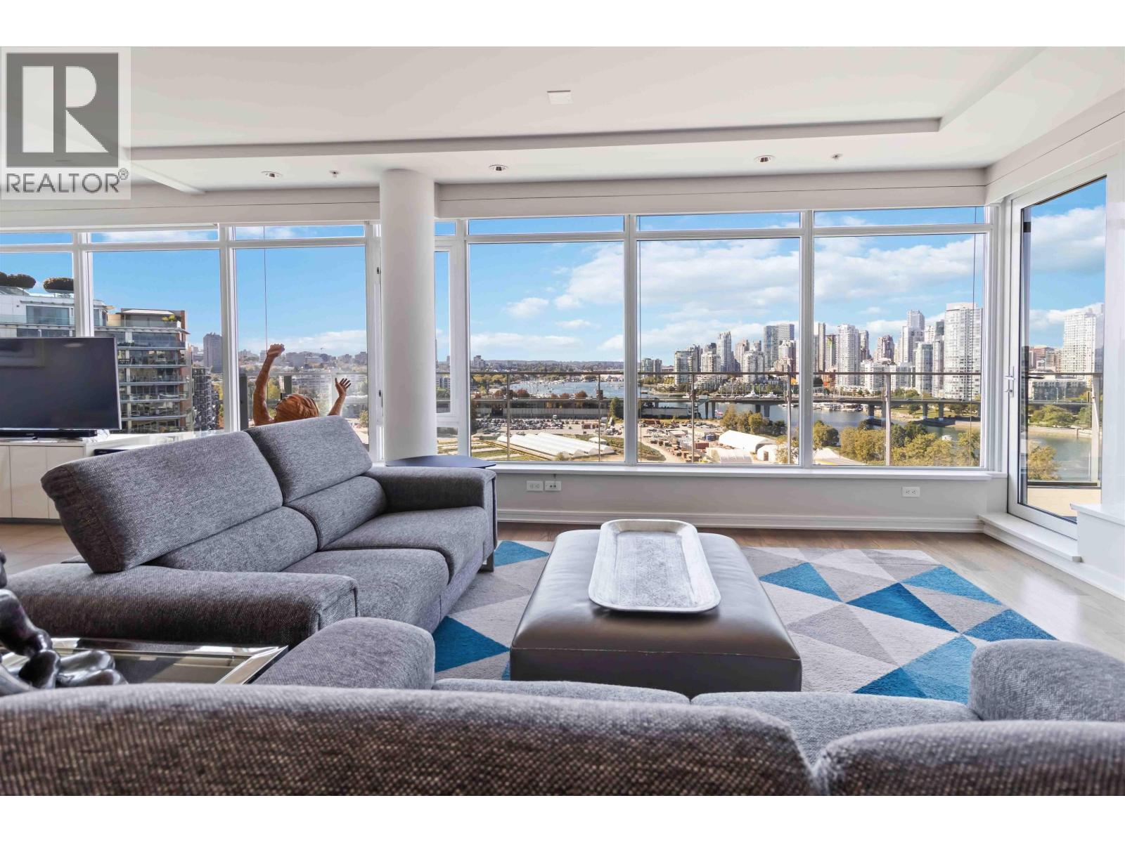 181 W 1st Avenue Unit 1402, Vancouver, BC V5Y 0E3