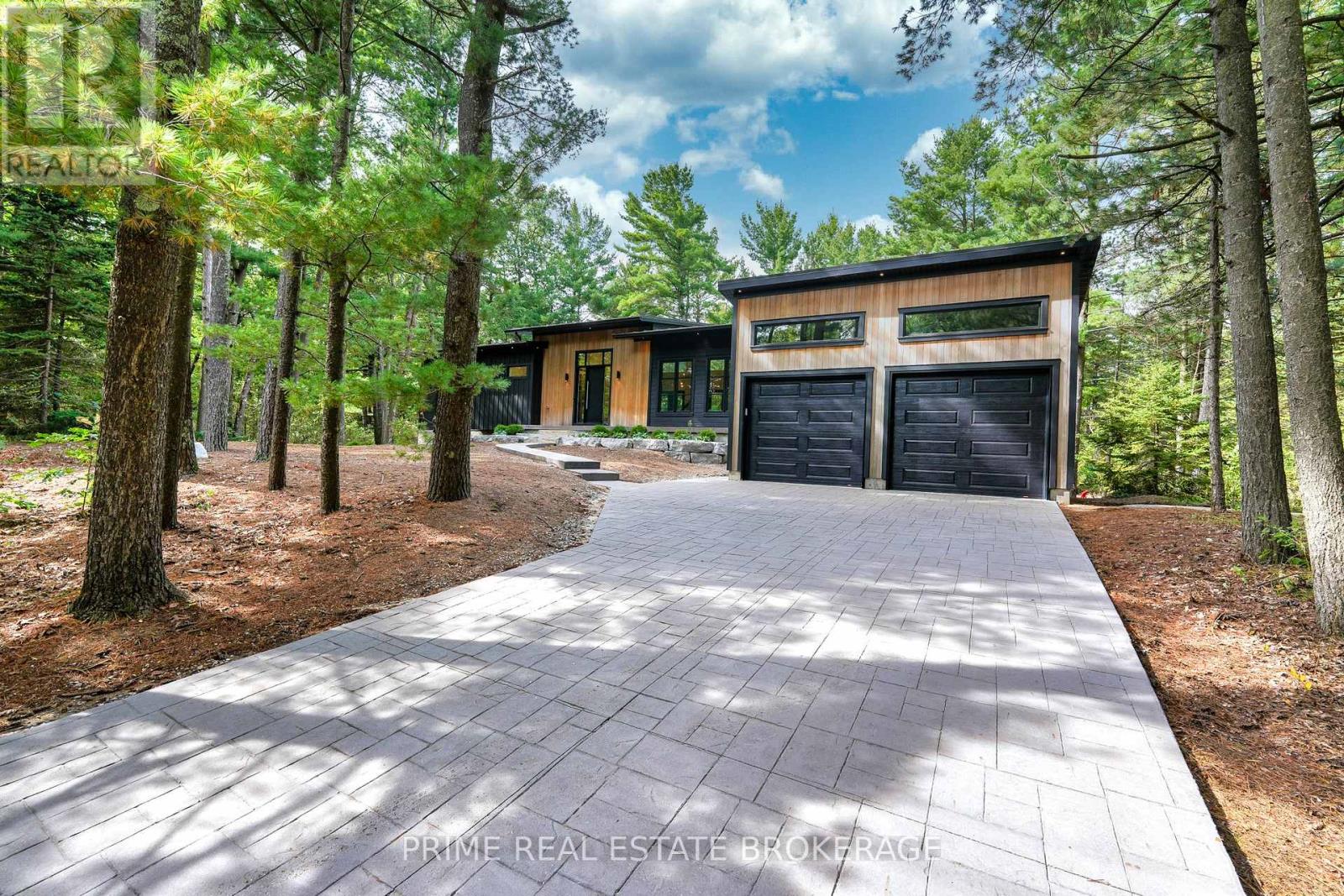 10002 Huron Dr, Lambton Shores, ON N0M 1T0 MLS X9371863 Houseful