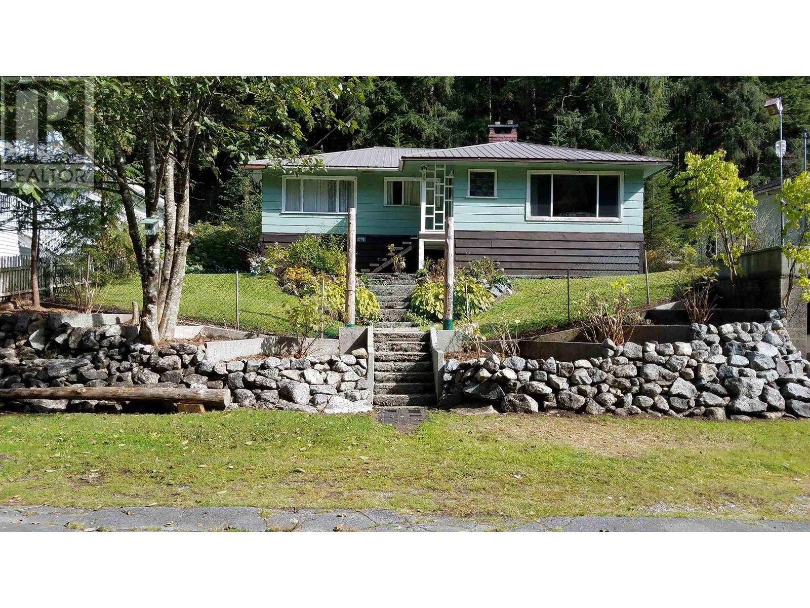 102 Garden Dr, Bella Coola, BC V0P 1P0