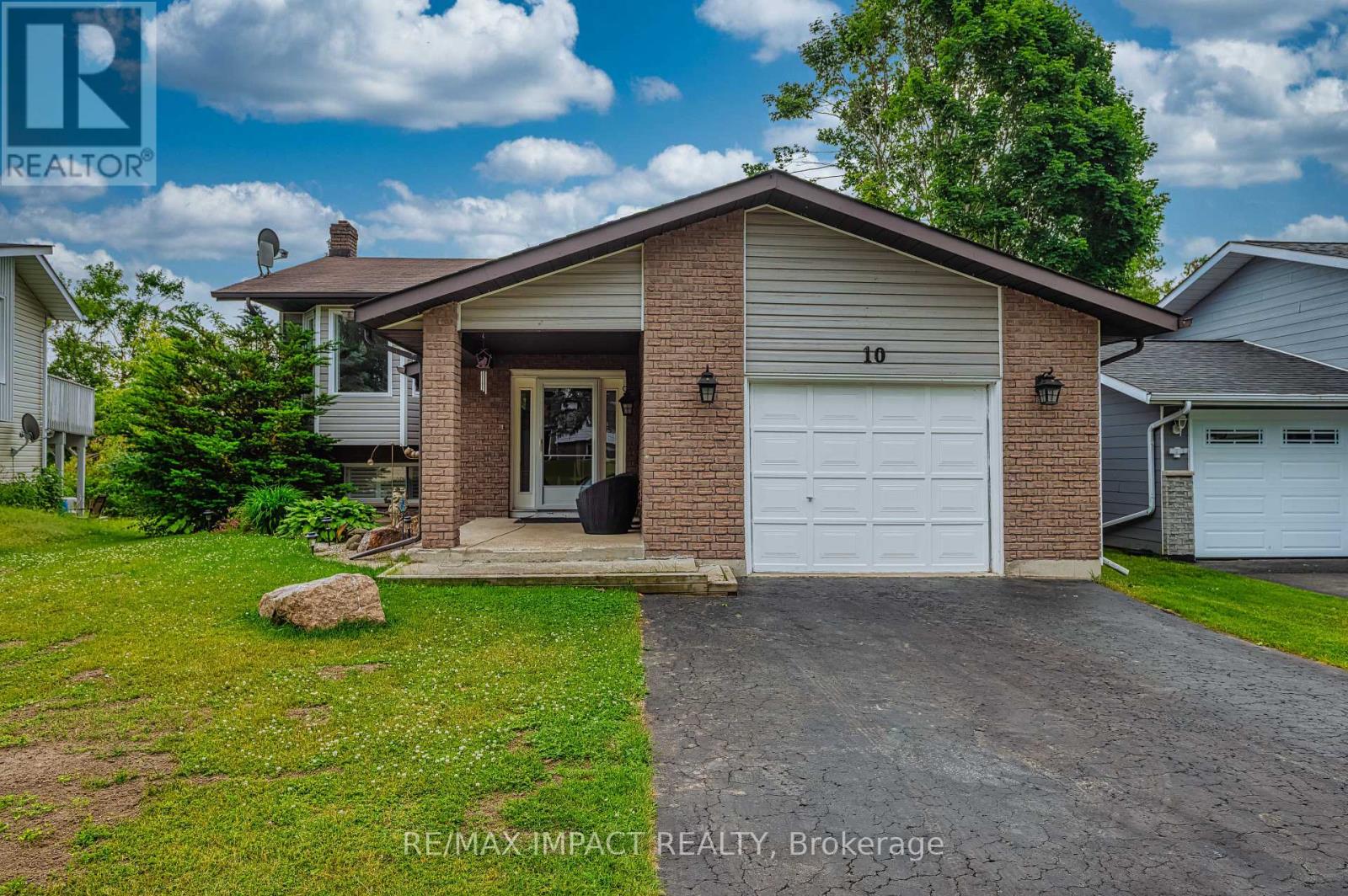 10 Cedartree Ln, Kawartha Lakes, ON K0M 1A0