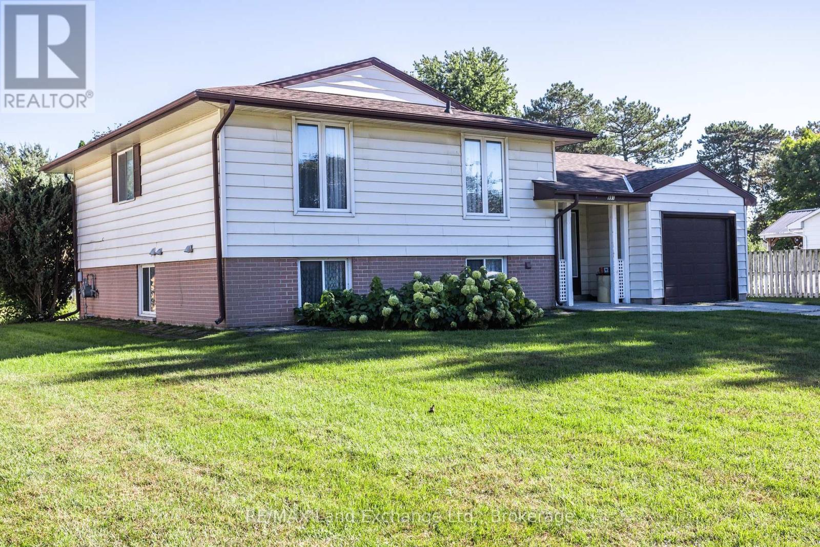 991 Bricker St N, Saugeen Shores, ON N0H 2C3
