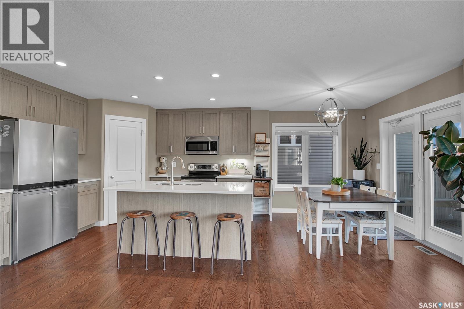 251 Underhill Way, Saskatoon, SK S7V 0M9