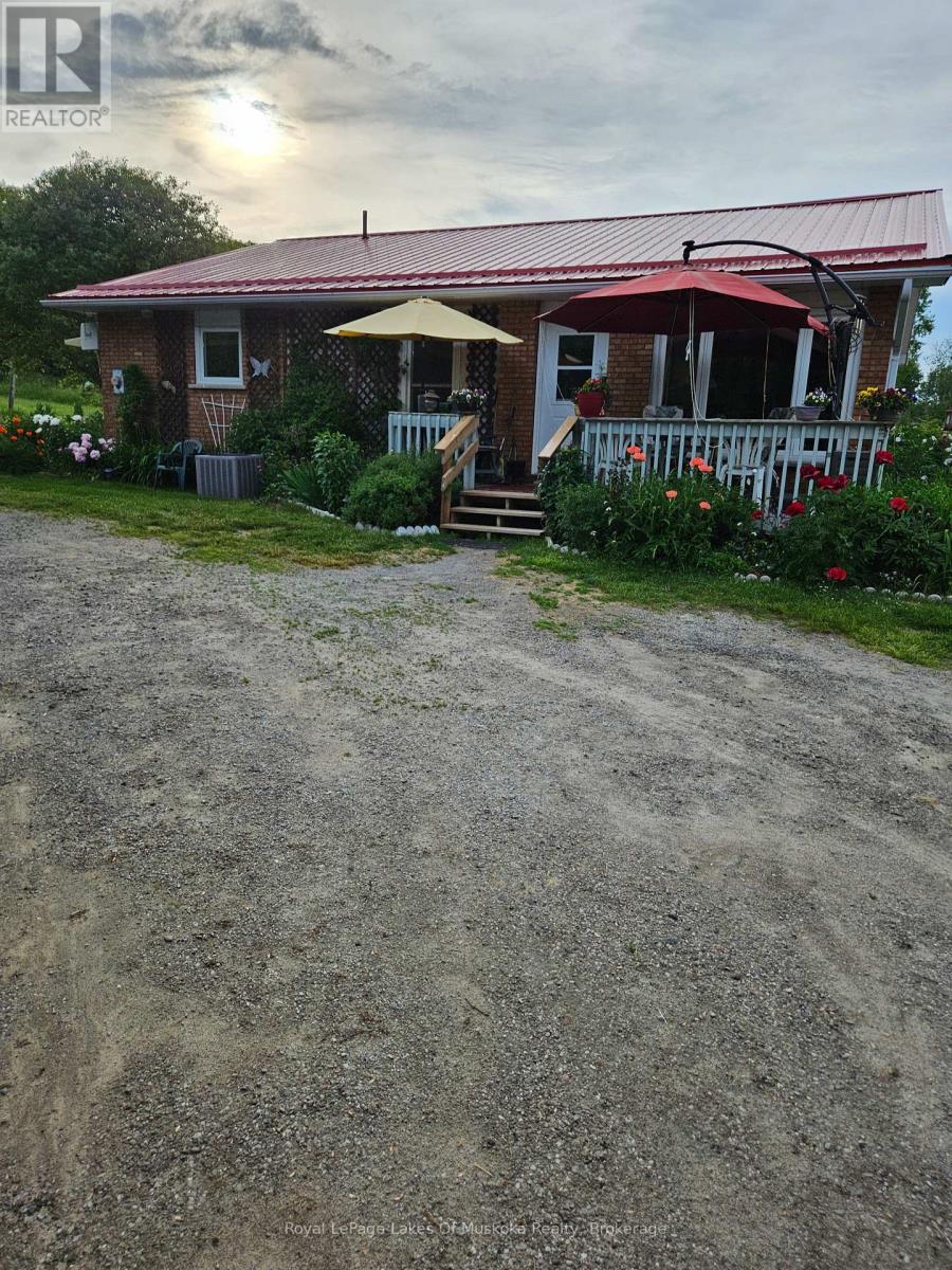 250 Stephenson 12 Rd W, Huntsville, ON P0B 1M0