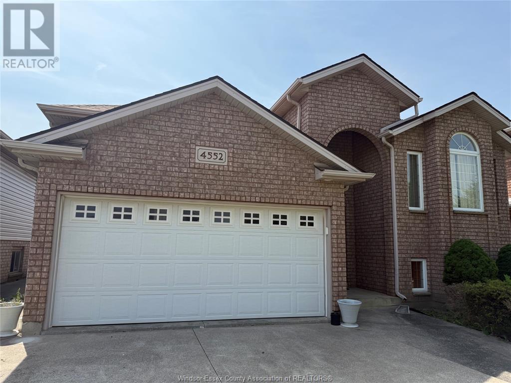 4552 Osaka Cir, Windsor, ON N9G 3G4